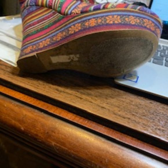 STEVE MADDEN BOHO FABRIC WEDGE - Picture 2 of 5